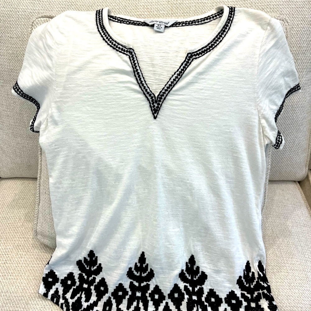 Lucky Brand Black and White Embroidered Top, Size XS, EUC